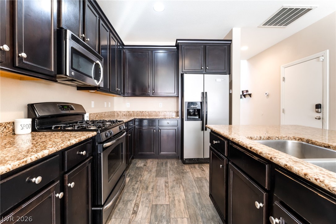 7113 Forest Heights Court Property Photo 13
