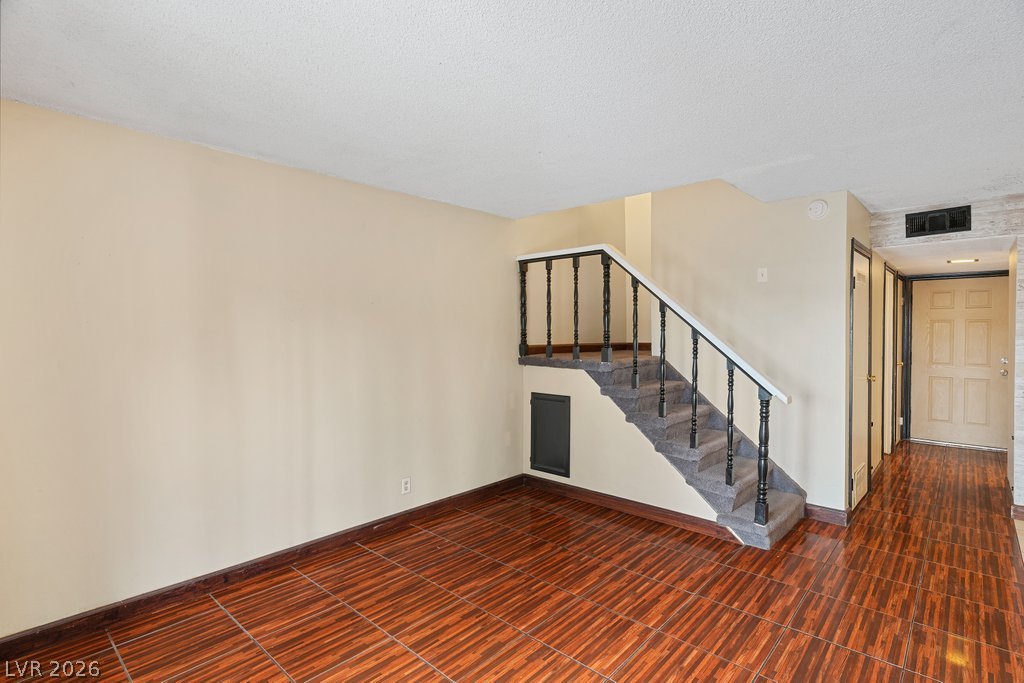 4060 Gold Coast Drive Property Photo 6