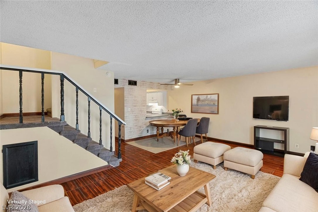 4060 Gold Coast Drive Property Photo 7