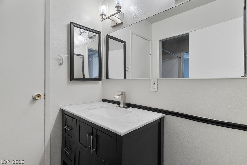 4060 Gold Coast Drive Property Photo 10