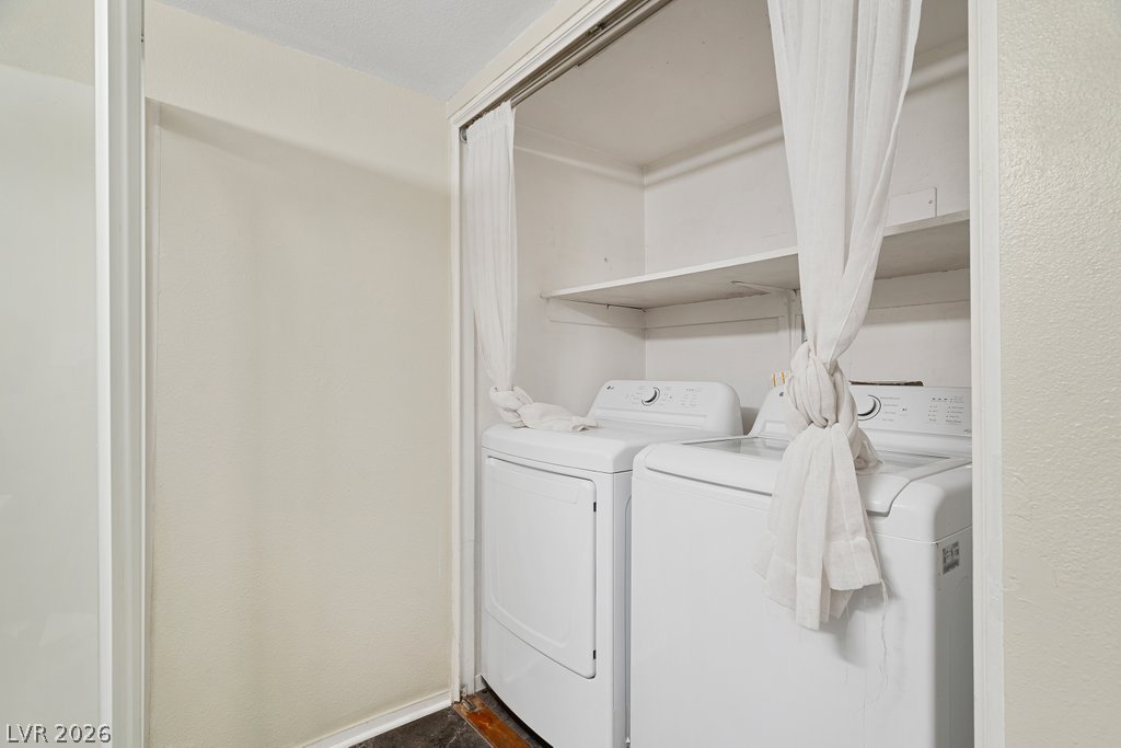 4060 Gold Coast Drive Property Photo 11