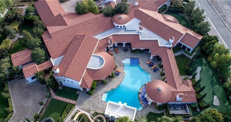 2768900 Property Photo