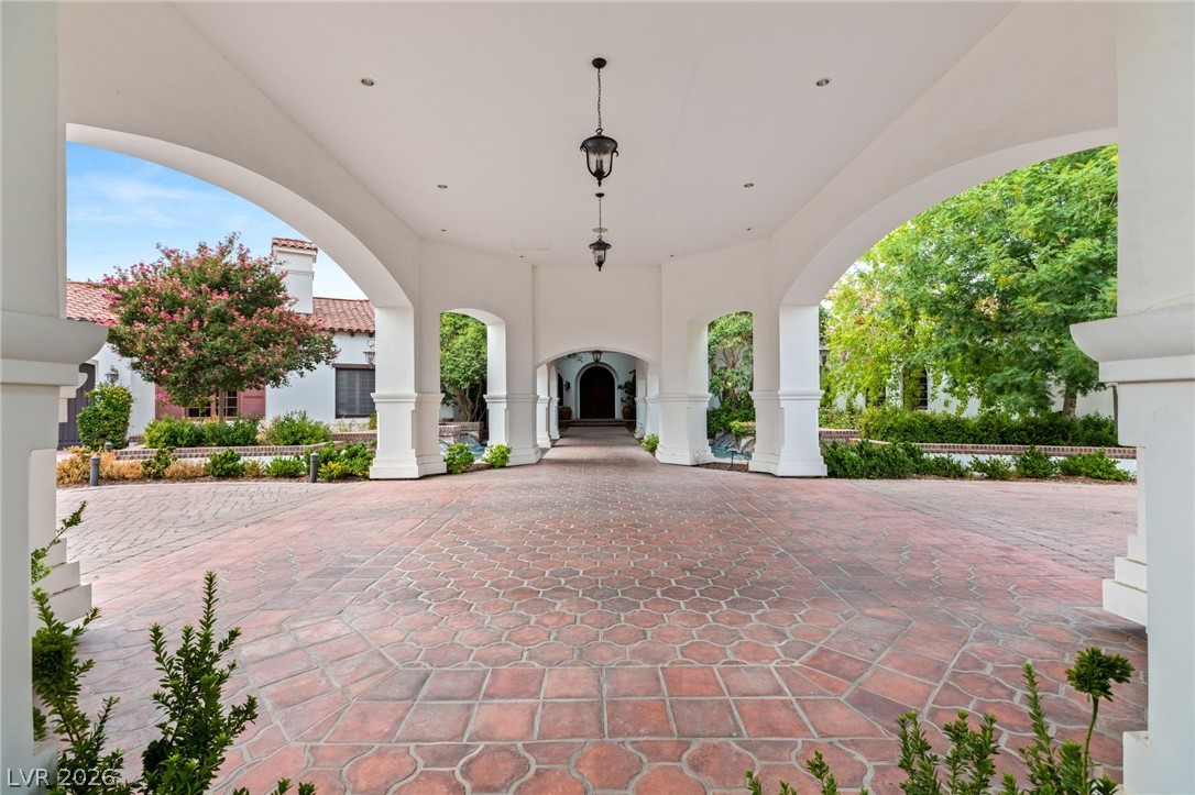 2768900 Property Photo 4