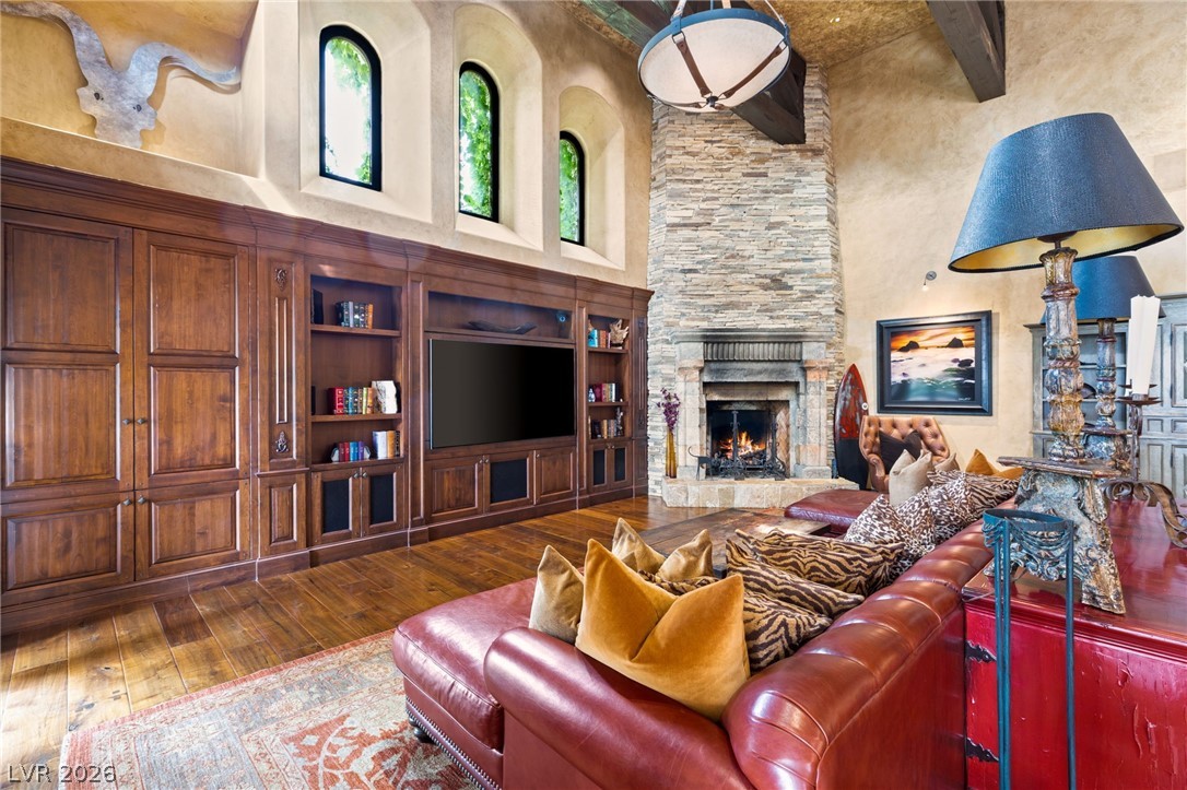 2768900 Property Photo 15