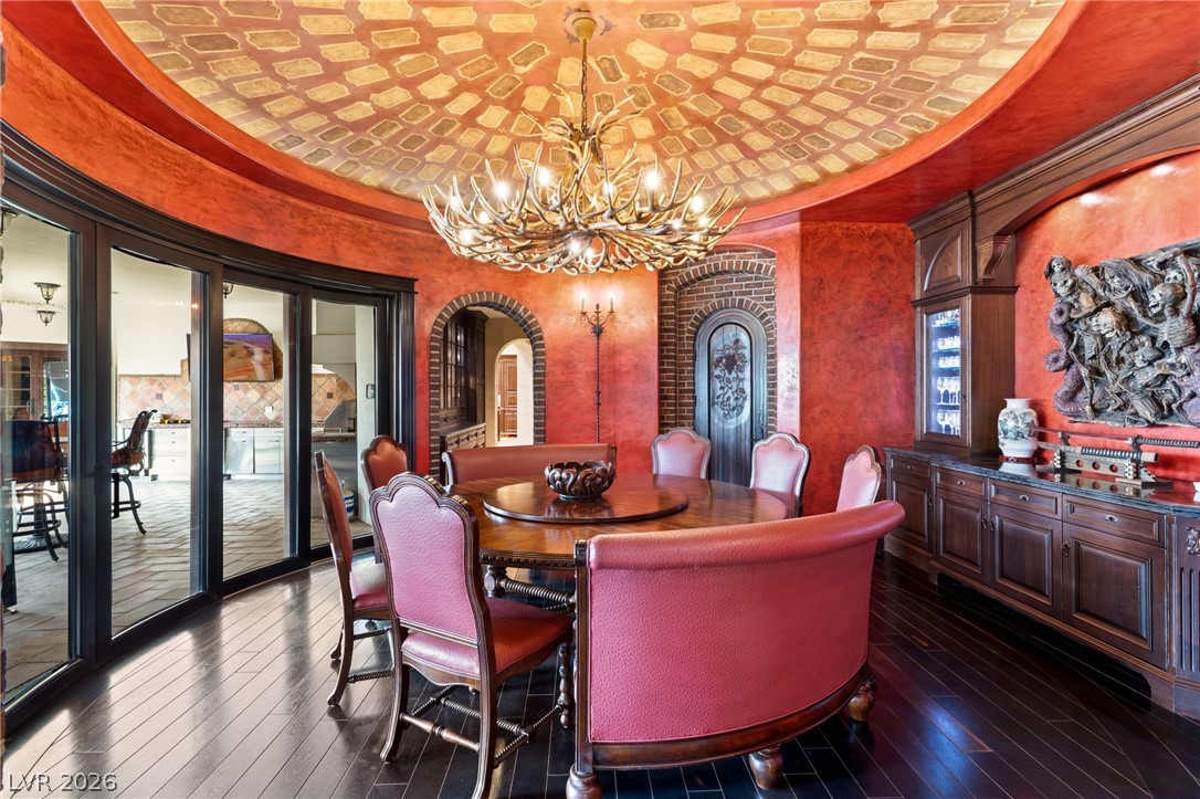 2768900 Property Photo 17