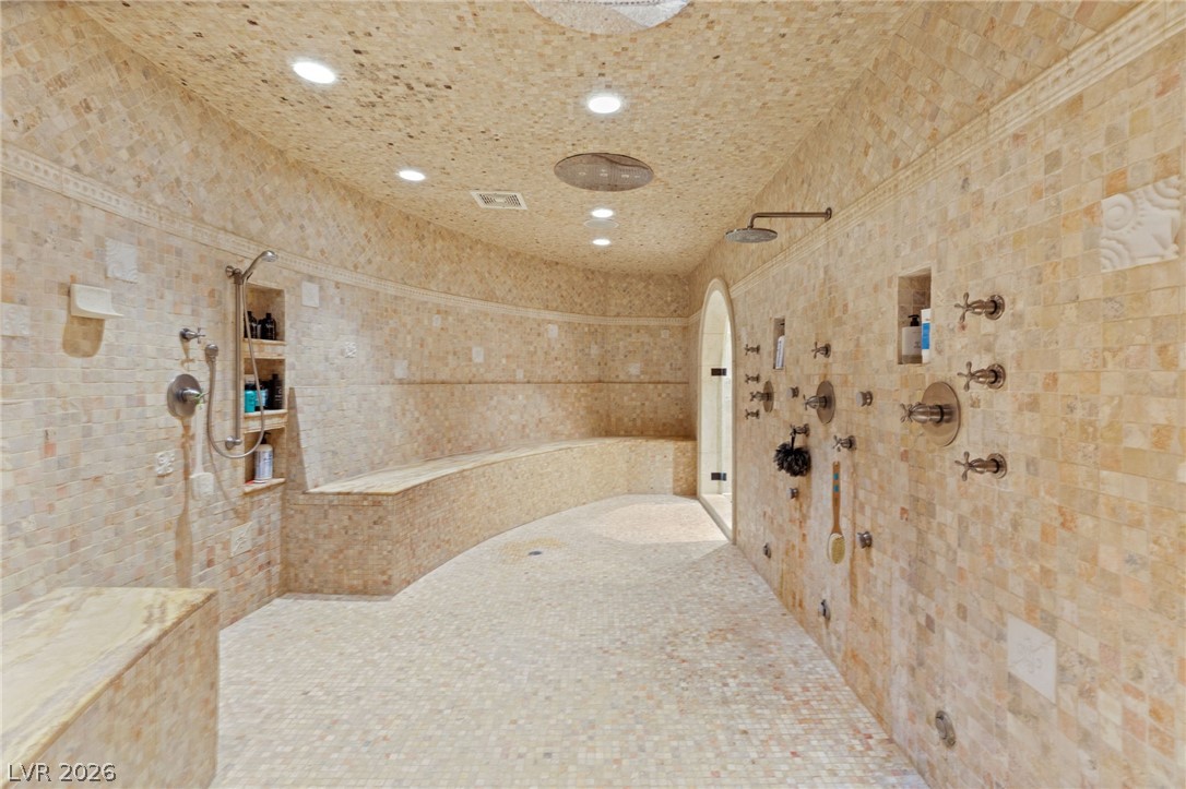 2768900 Property Photo 26