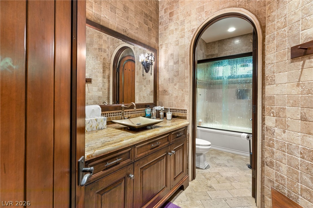 2768900 Property Photo 29