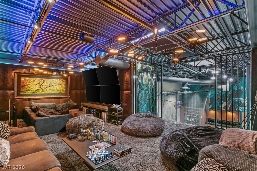 2768900 Property Photo 48