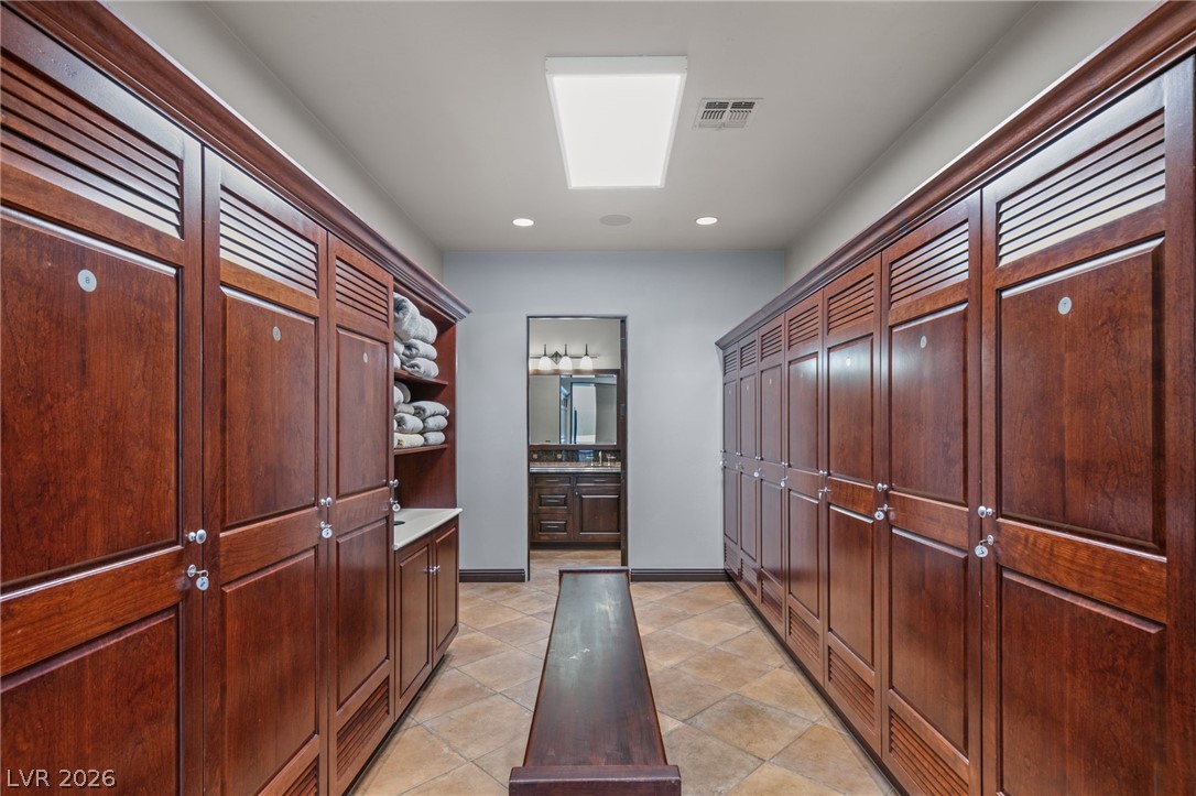 2768900 Property Photo 55