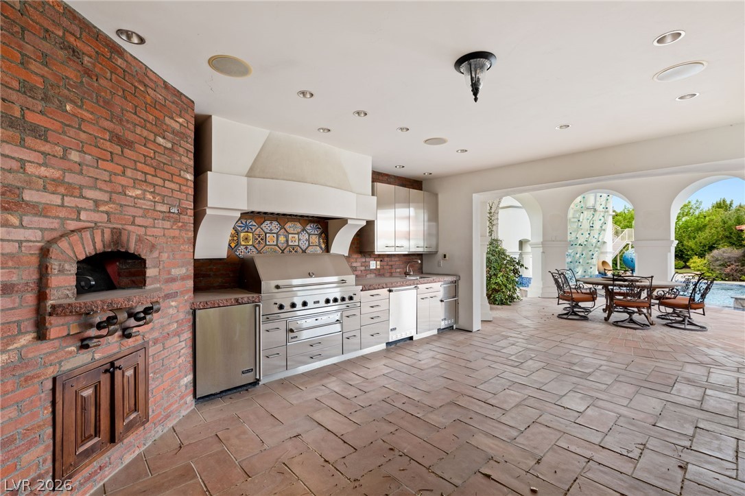 2768900 Property Photo 59