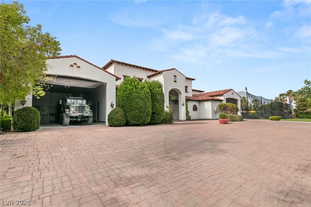 2768900 Property Photo 64