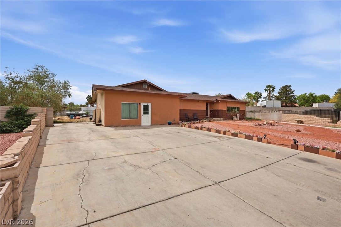 4304 Ivory Circle Property Photo 2