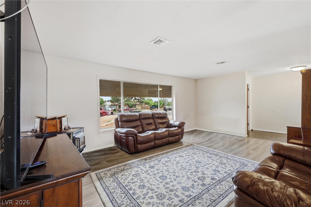 4304 Ivory Circle Property Photo 5