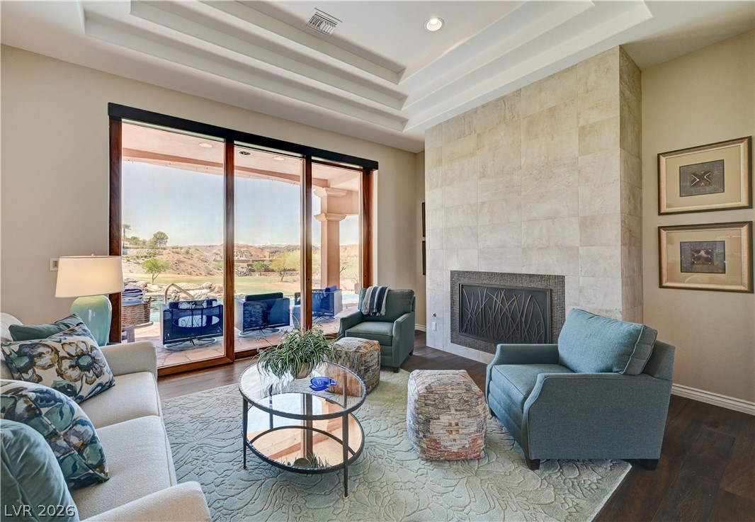 2 Camino Barcelona Place Property Photo 10