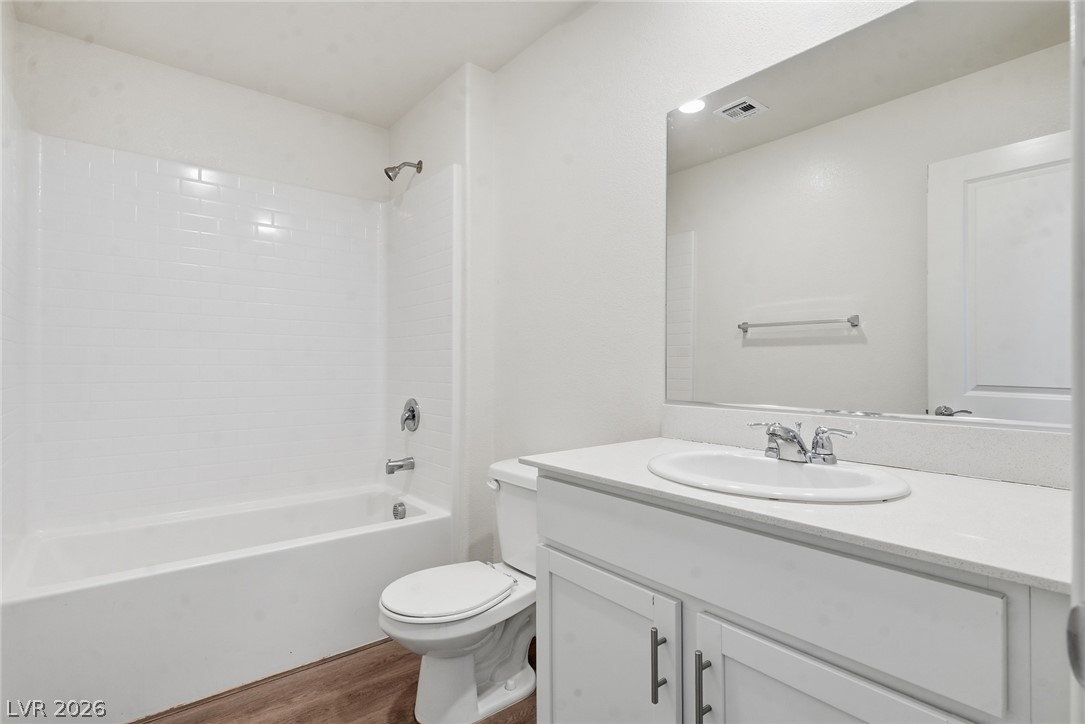 4706 Turquoise Cliffs Avenue Property Photo 15