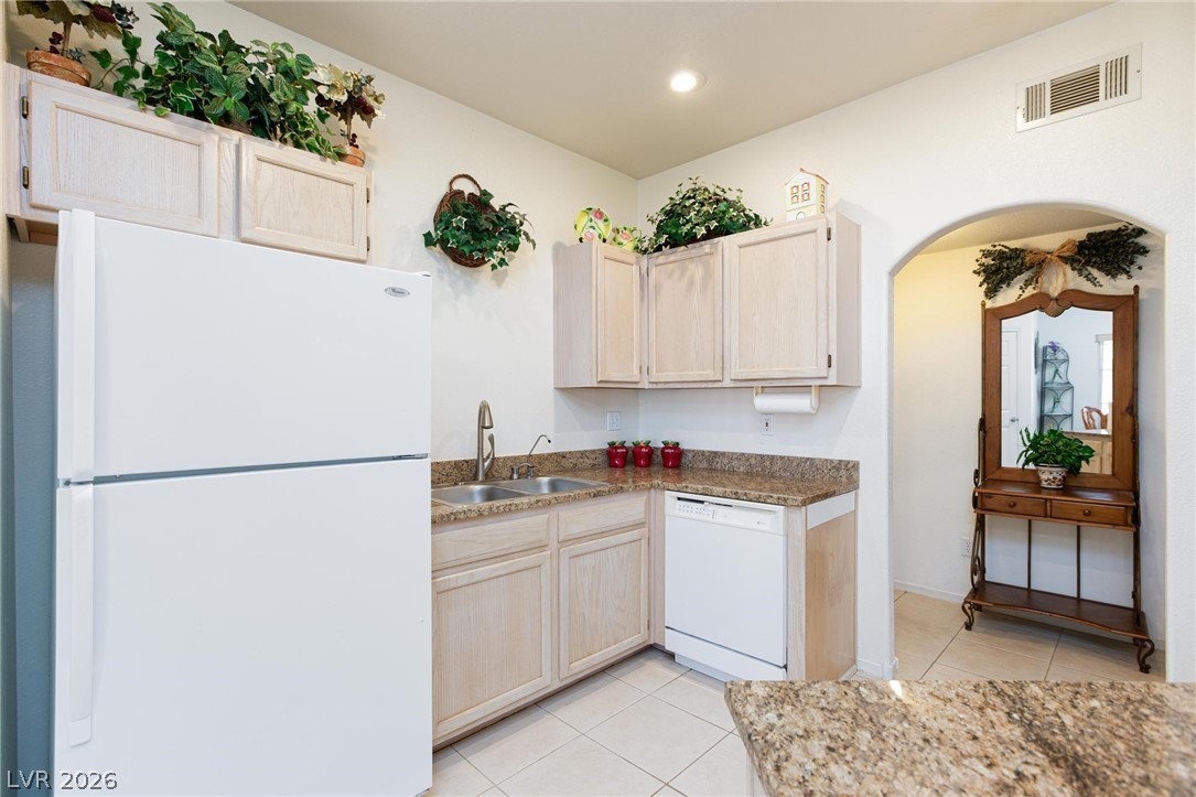 6480 Annie Oakley Drive 511 Property Photo 3