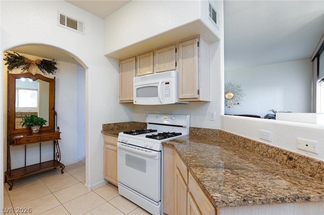 6480 Annie Oakley Drive 511 Property Photo 4