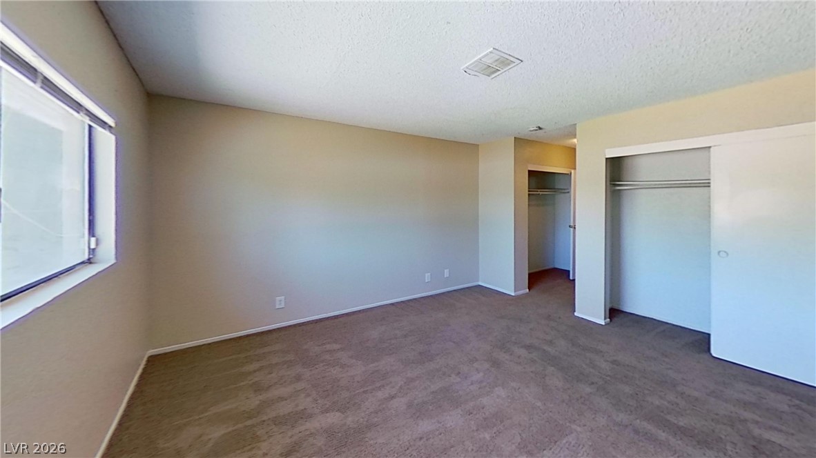 1569 Hialeah Drive Property Photo 12