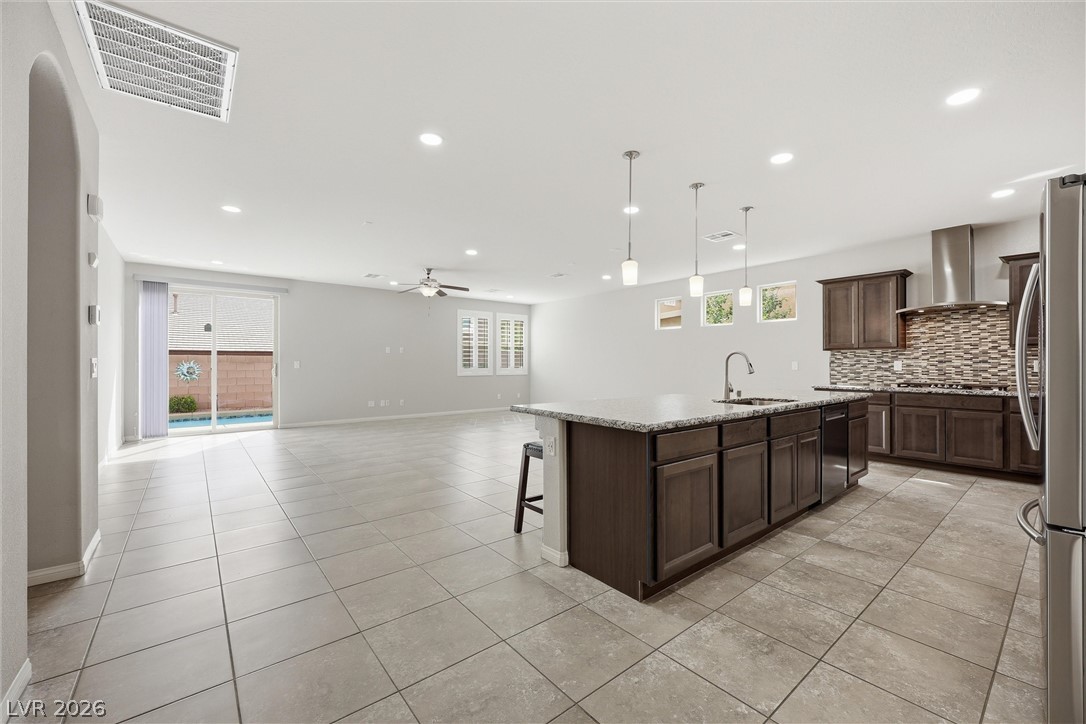 6158 Hays Cove Court Property Photo 9