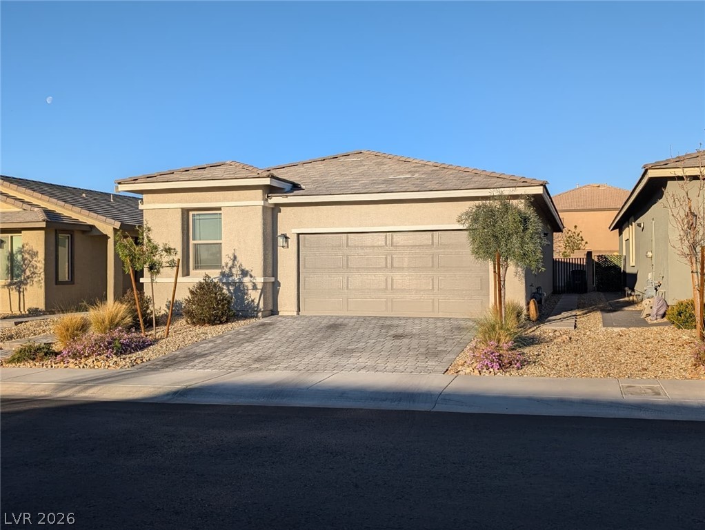 6611 Summershade Street Property Photo 2