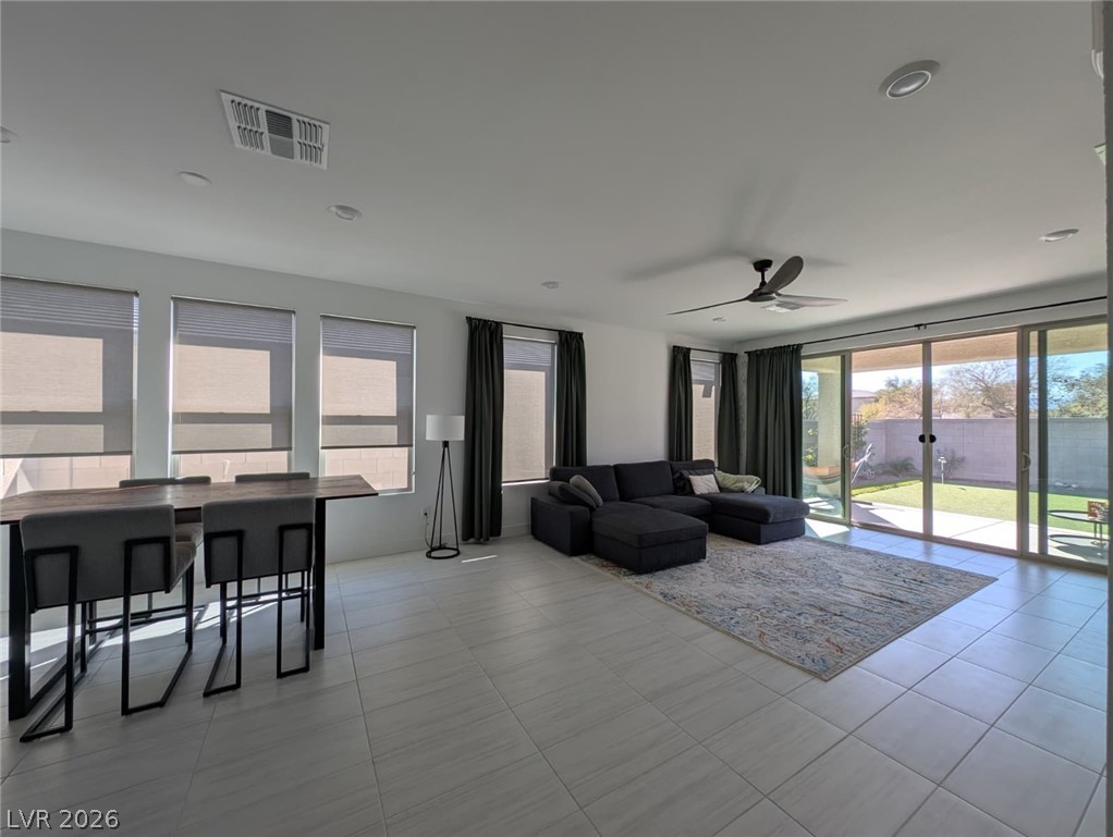 6611 Summershade Street Property Photo 4
