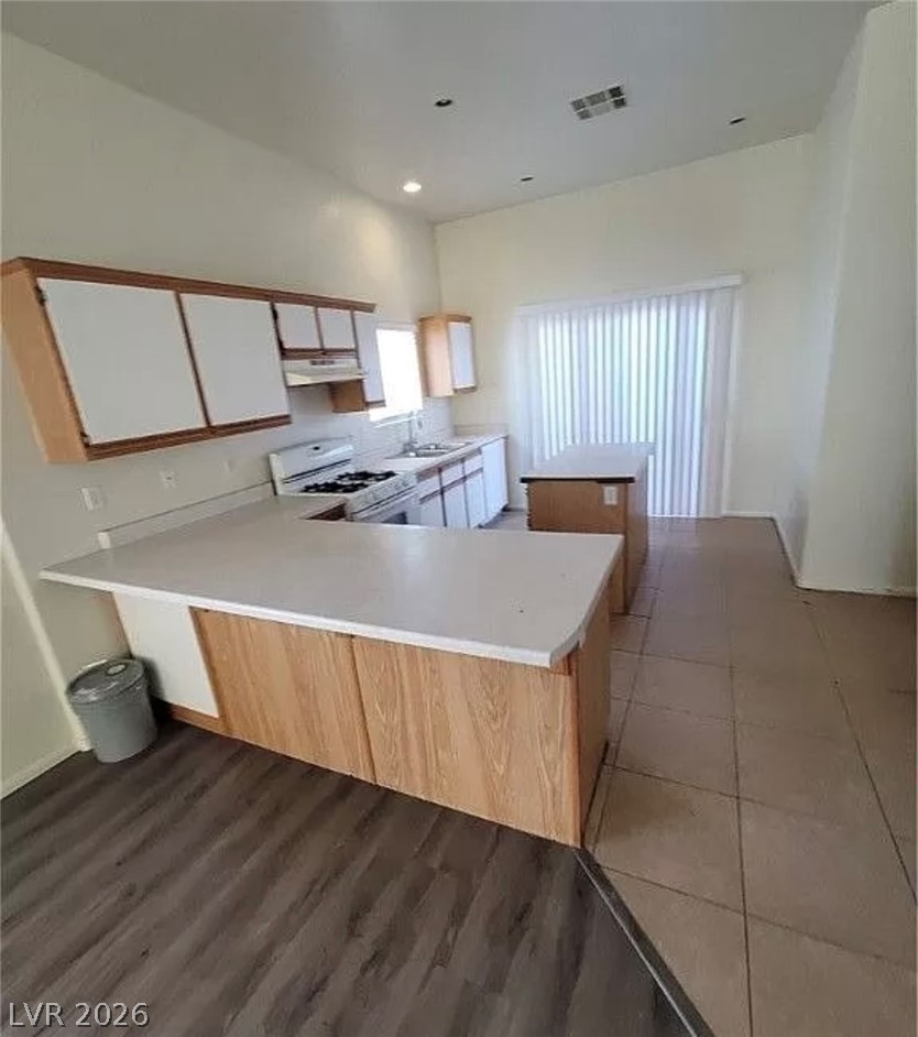 2100 Fred Brown Drive Property Photo 6