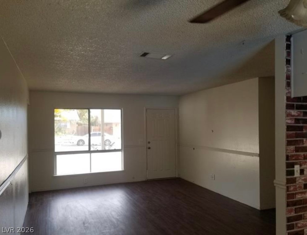 834 Benita Place Property Photo 3