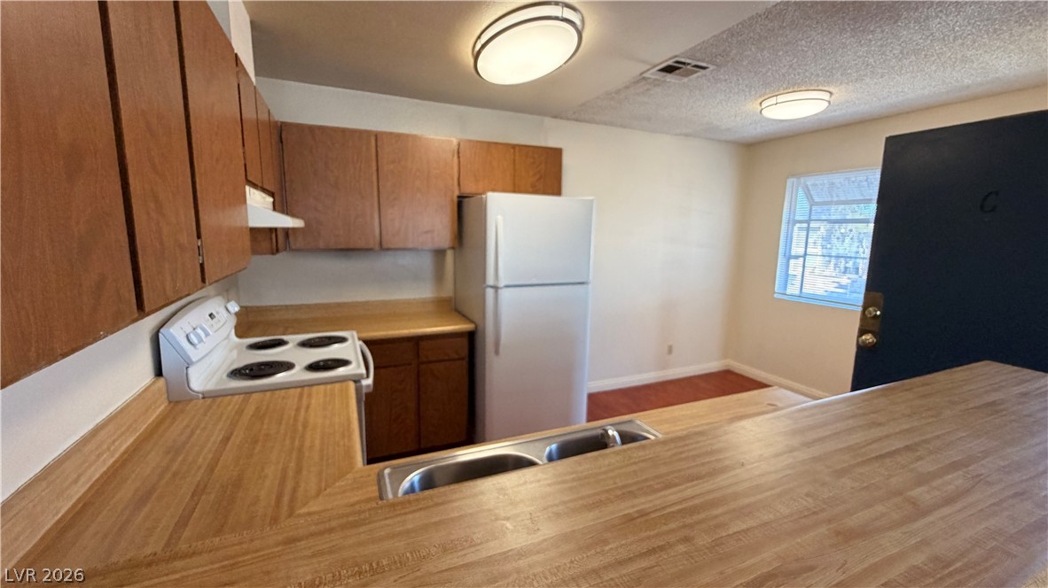2754 Aarondavid Drive Property Photo 12