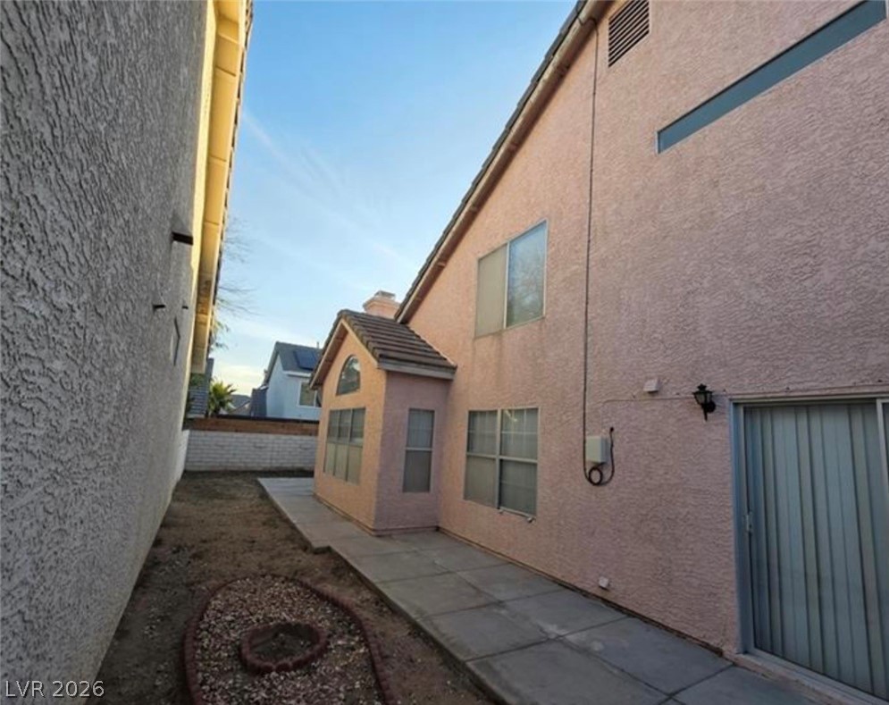 6561 Avon Court Property Photo 5