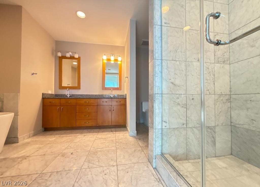 4525 Dean Martin Drive 2704 Property Photo 13