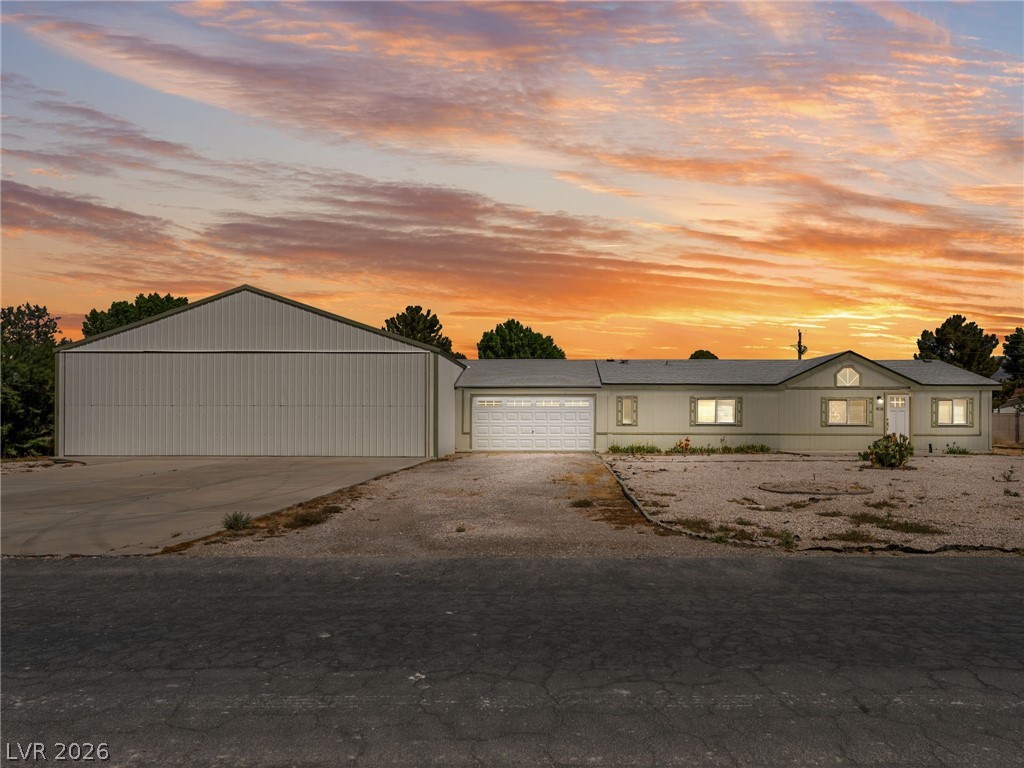 808 Skyhawk Avenue Property Photo 1
