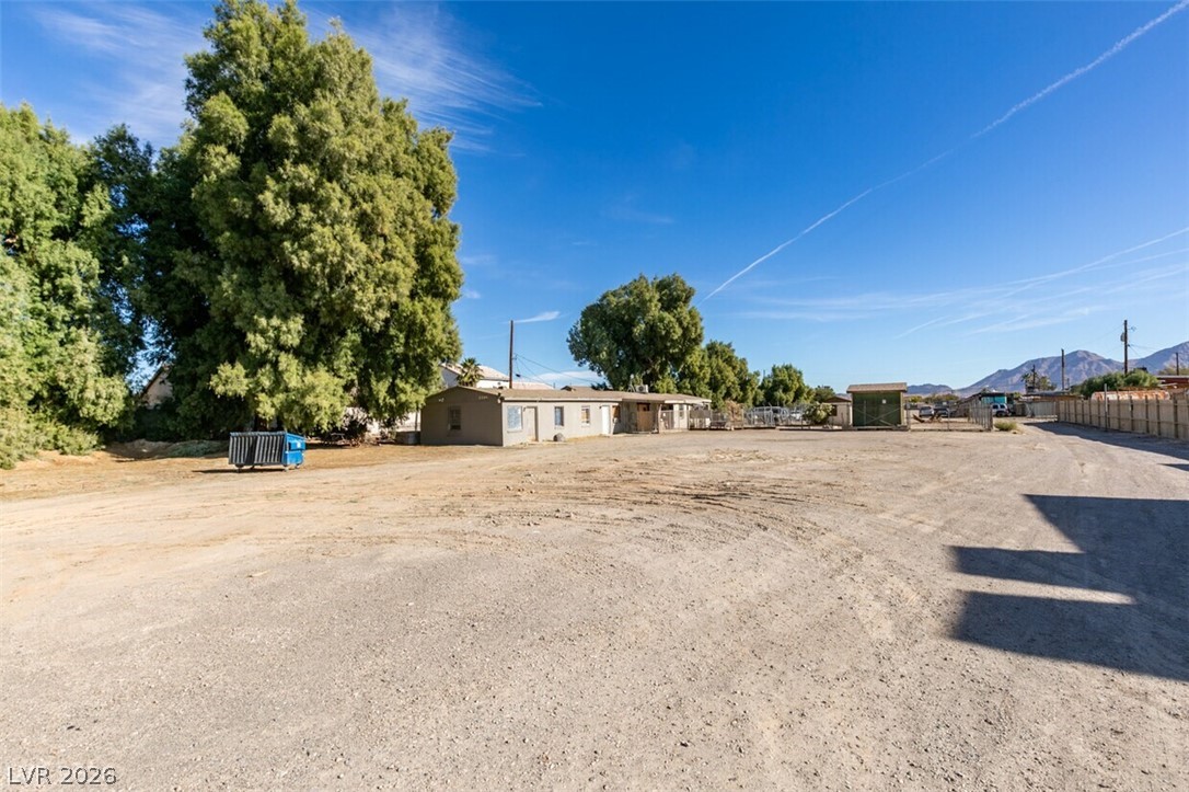 2294 North Pecos Road Property Photo 5