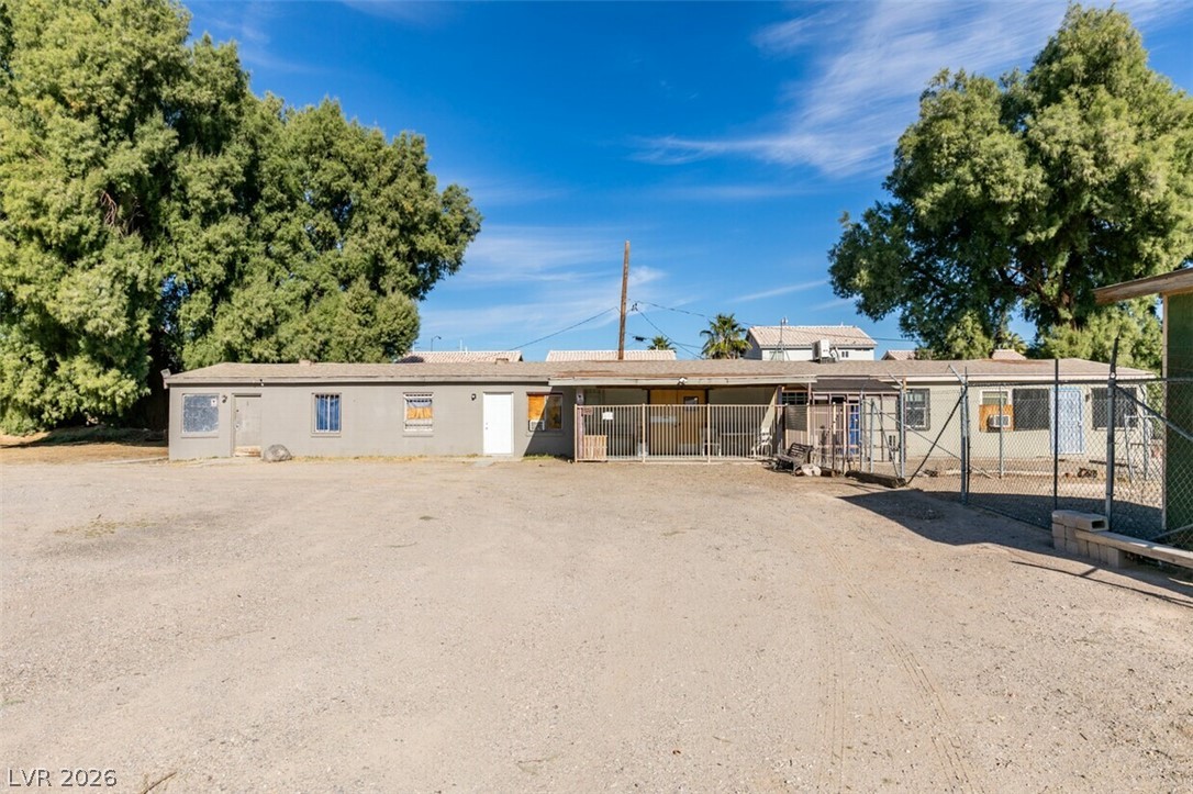2294 North Pecos Road Property Photo 6
