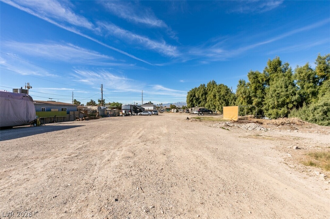 2294 North Pecos Road Property Photo 7
