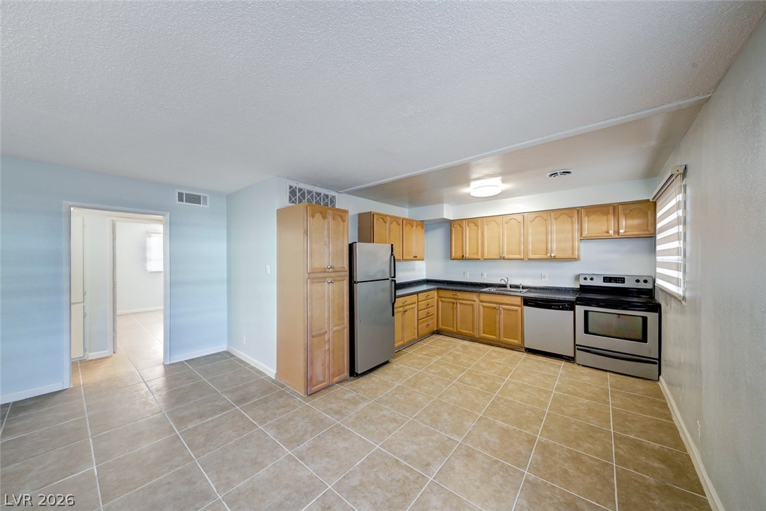1700 Rexford Drive 104 Property Photo 32