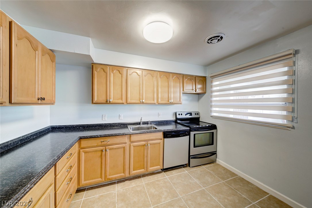 1700 Rexford Drive 104 Property Photo 33