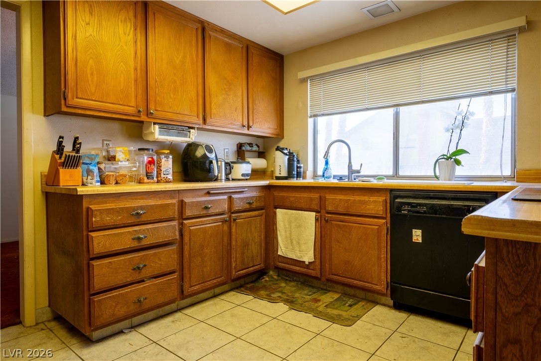 6333 Obannon Drive Property Photo 8