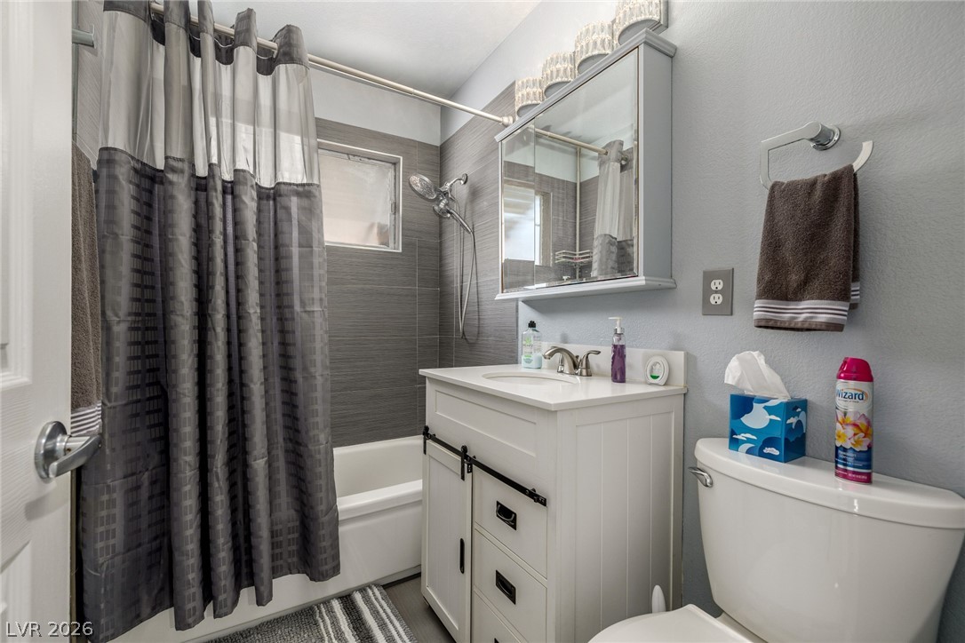 5204 Holmby Avenue Property Photo 25