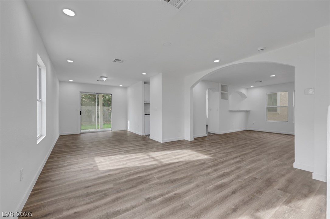 8633 Majestic Pine Avenue Property Photo 6