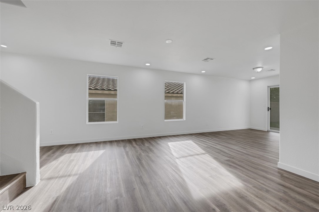 8633 Majestic Pine Avenue Property Photo 9