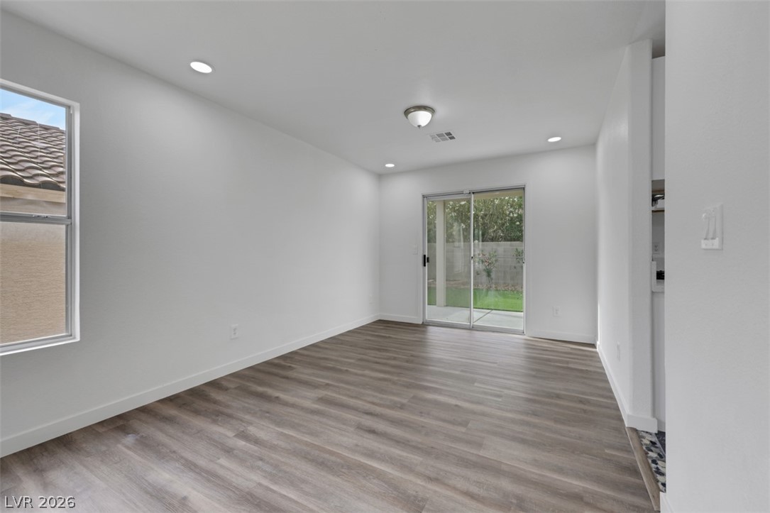 8633 Majestic Pine Avenue Property Photo 10