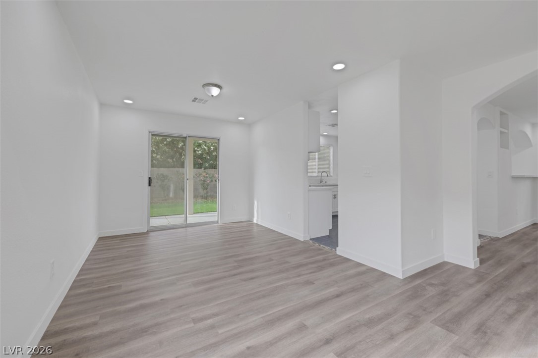 8633 Majestic Pine Avenue Property Photo 11