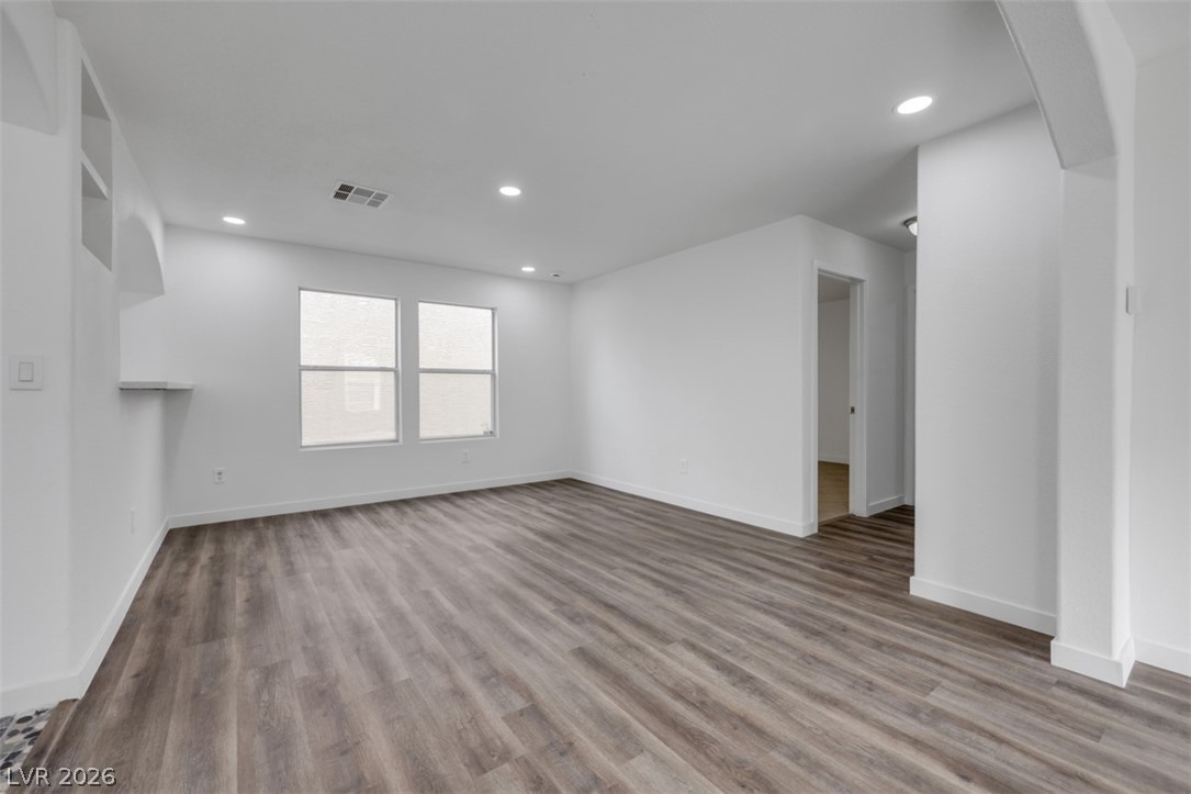 8633 Majestic Pine Avenue Property Photo 13