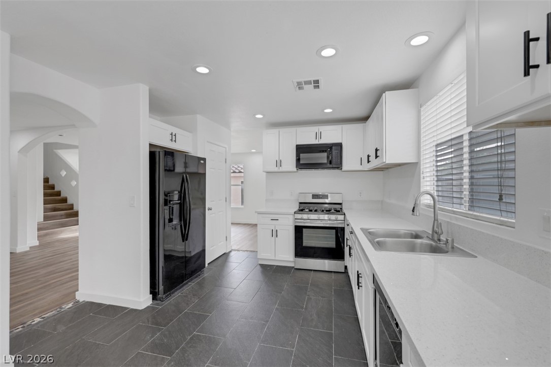 8633 Majestic Pine Avenue Property Photo 17