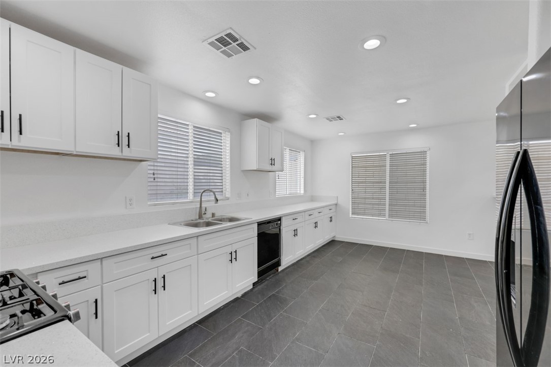 8633 Majestic Pine Avenue Property Photo 19
