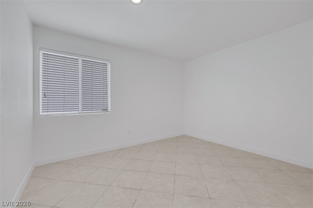 8633 Majestic Pine Avenue Property Photo 23