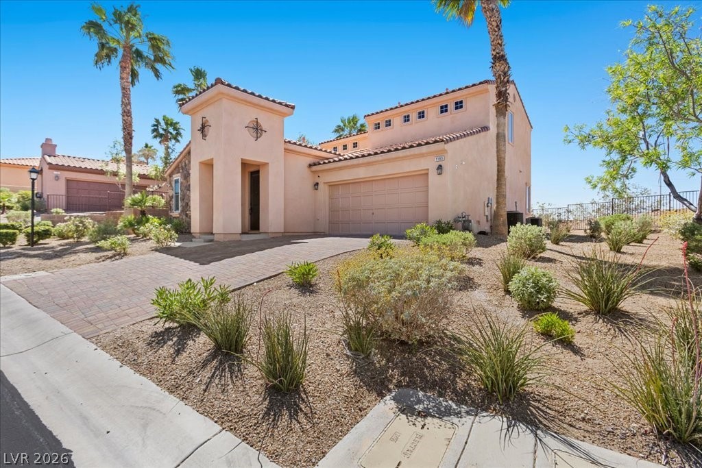 1195 Calcione Drive Property Photo 3