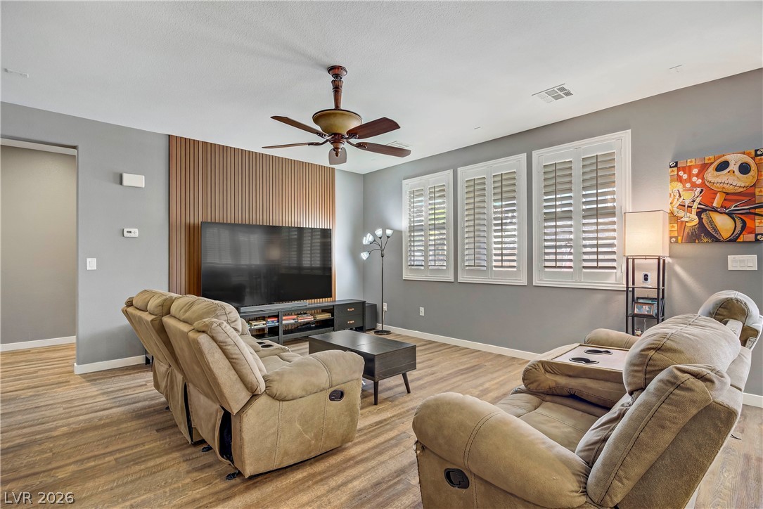 6908 Fox Sparrow Court Property Photo 9