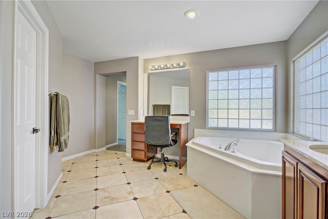 6908 Fox Sparrow Court Property Photo 23