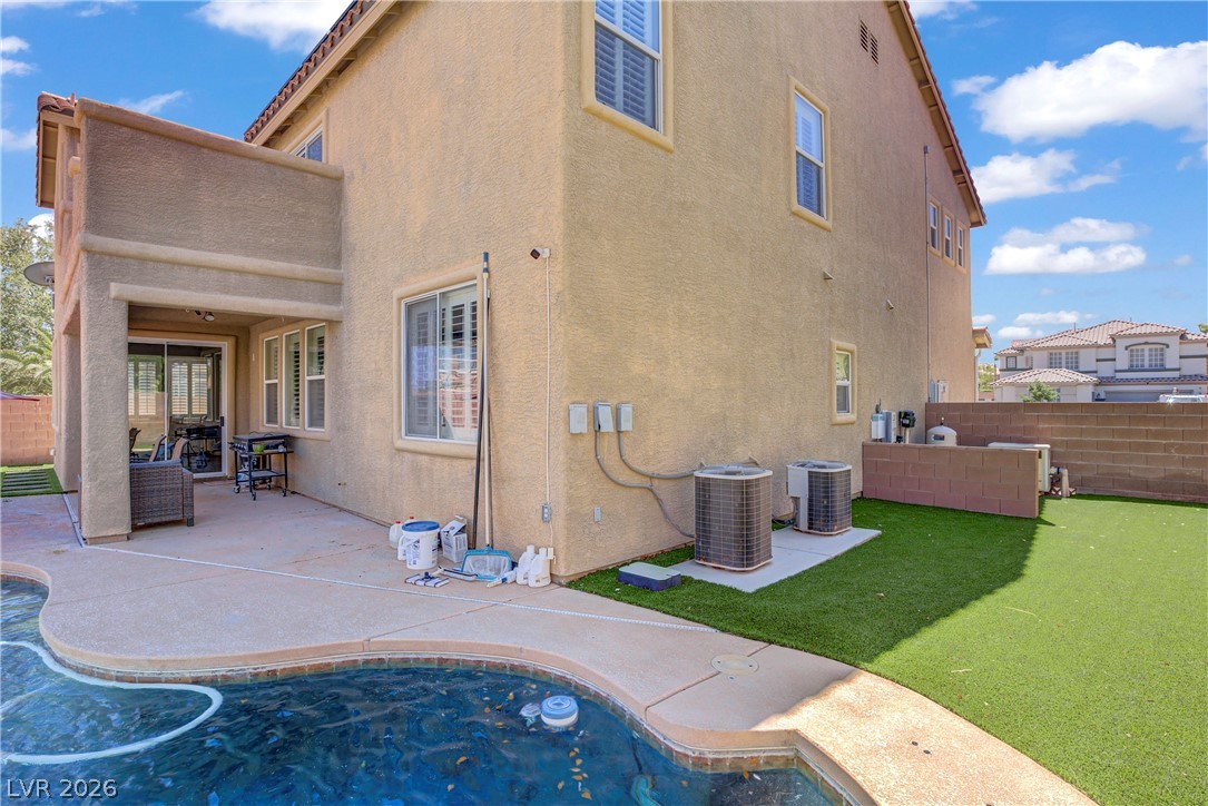 6908 Fox Sparrow Court Property Photo 34